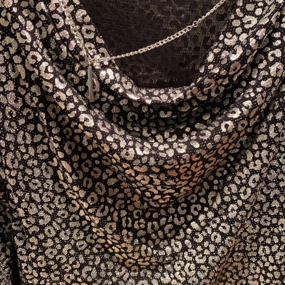 Black and silver dress. - Picture 2 of 8